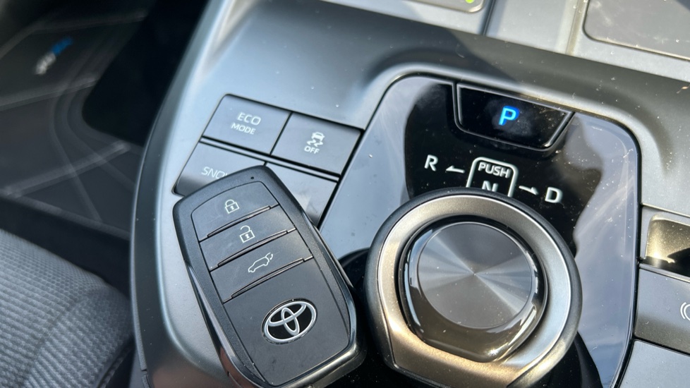 Toyota bZ4X Touring 165kW Design 75kWh 5dr Auto Electric Estate - Image 28