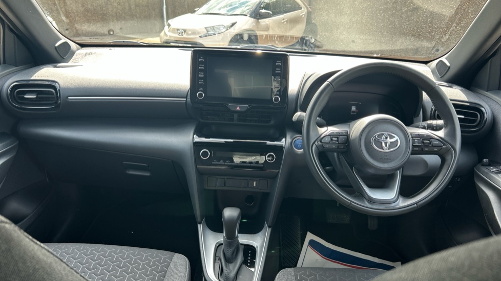 Toyota Yaris Cross 1.5 Hybrid Design 5dr CVT Hybrid Estate - Image 6