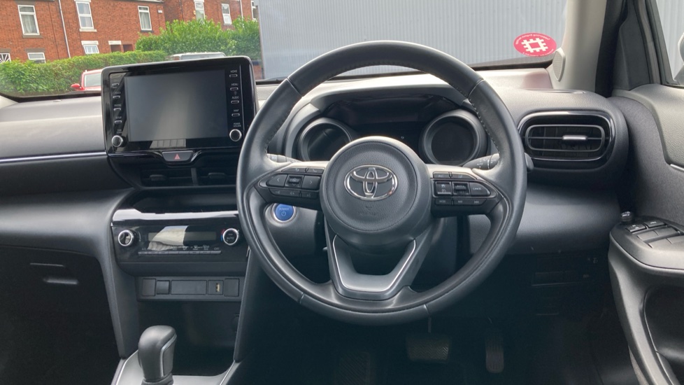 Toyota Yaris Cross 1.5 Hybrid Icon 5dr CVT Hybrid Estate - Image 7