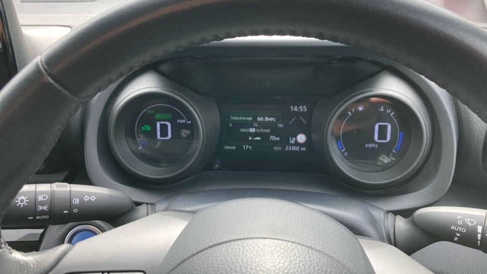 Toyota Yaris Cross 1.5 Hybrid Icon 5dr CVT Hybrid Estate - Image 11