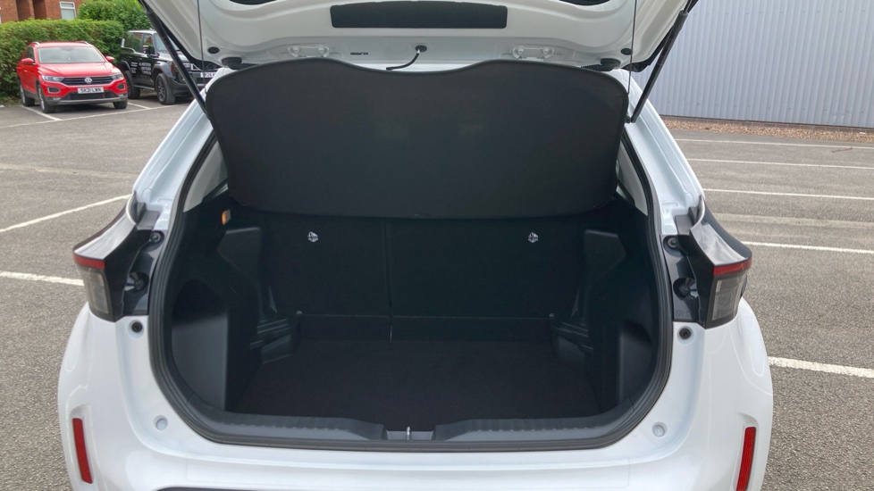 Toyota Yaris Cross 1.5 Hybrid Icon 5dr CVT Hybrid Estate - Image 13