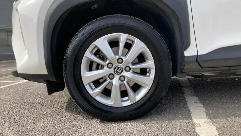 Toyota Yaris Cross 1.5 Hybrid Icon 5dr CVT Hybrid Estate - Image 25