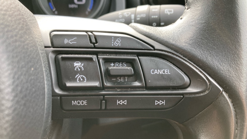 Toyota Yaris Cross 1.5 Hybrid Icon 5dr CVT Hybrid Estate - Image 29