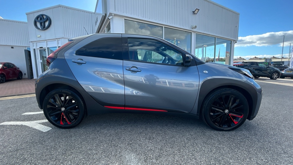 Toyota Aygo X 1.0 VVT-i Undercover 5dr Petrol Hatchback - Image 23