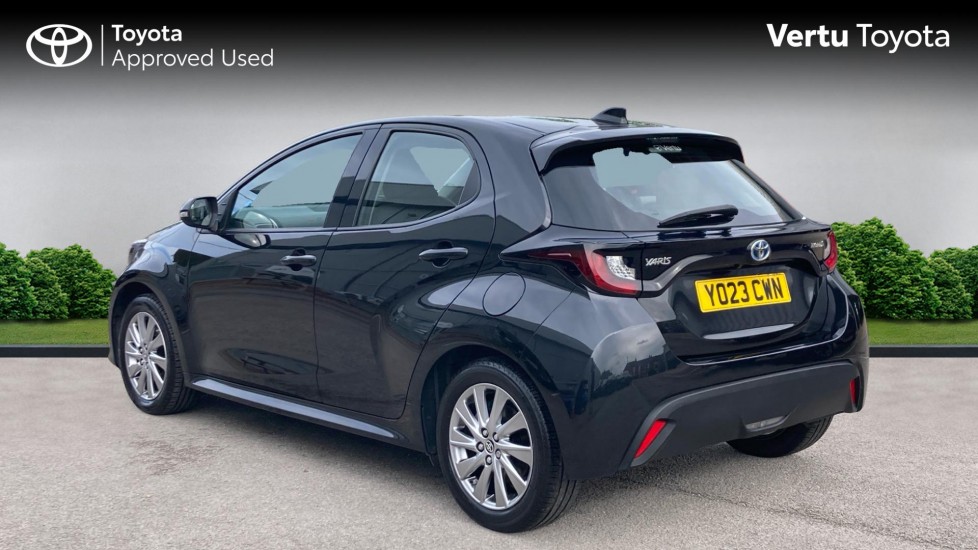 Toyota Yaris 1.5 Hybrid Icon 5dr CVT Hybrid Hatchback - Image 4