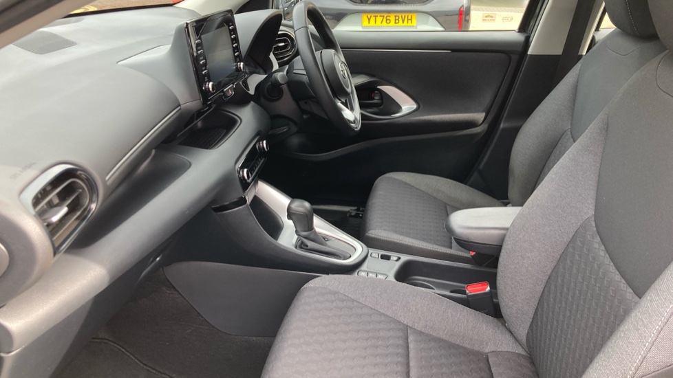 Toyota Yaris 1.5 Hybrid Icon 5dr CVT Hybrid Hatchback - Image 5