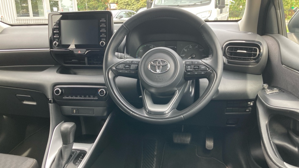 Toyota Yaris 1.5 Hybrid Icon 5dr CVT Hybrid Hatchback - Image 6