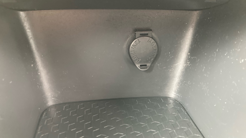 Toyota Yaris 1.5 Hybrid Icon 5dr CVT Hybrid Hatchback - Image 35