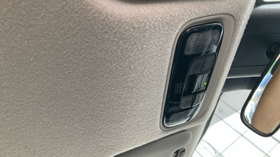 Toyota Yaris 1.5 Hybrid Icon 5dr CVT Hybrid Hatchback - Image 38