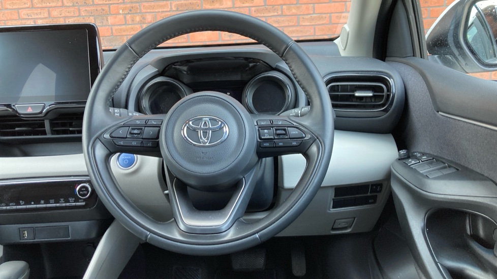 Toyota Yaris 1.5 Hybrid Excel 5dr CVT Hybrid Hatchback - Image 10
