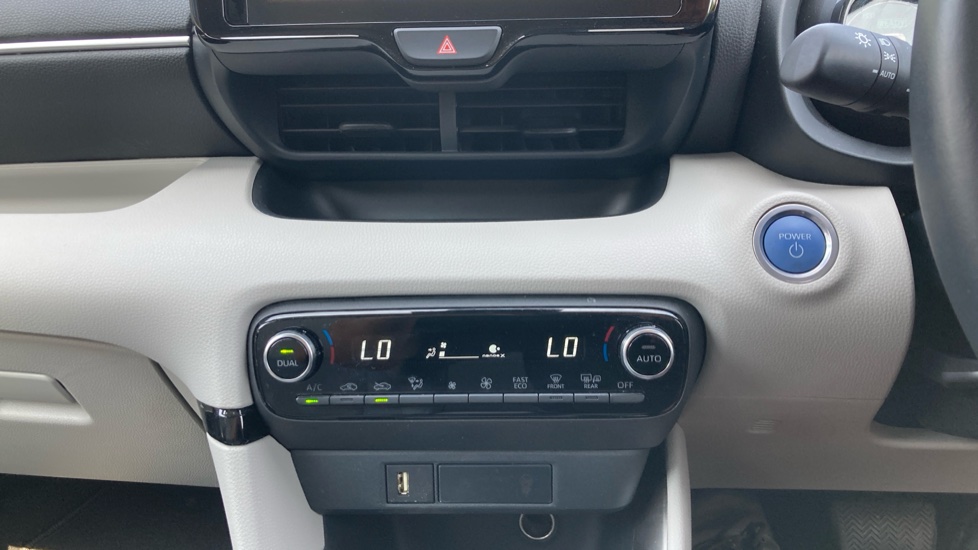Toyota Yaris 1.5 Hybrid Excel 5dr CVT Hybrid Hatchback - Image 33