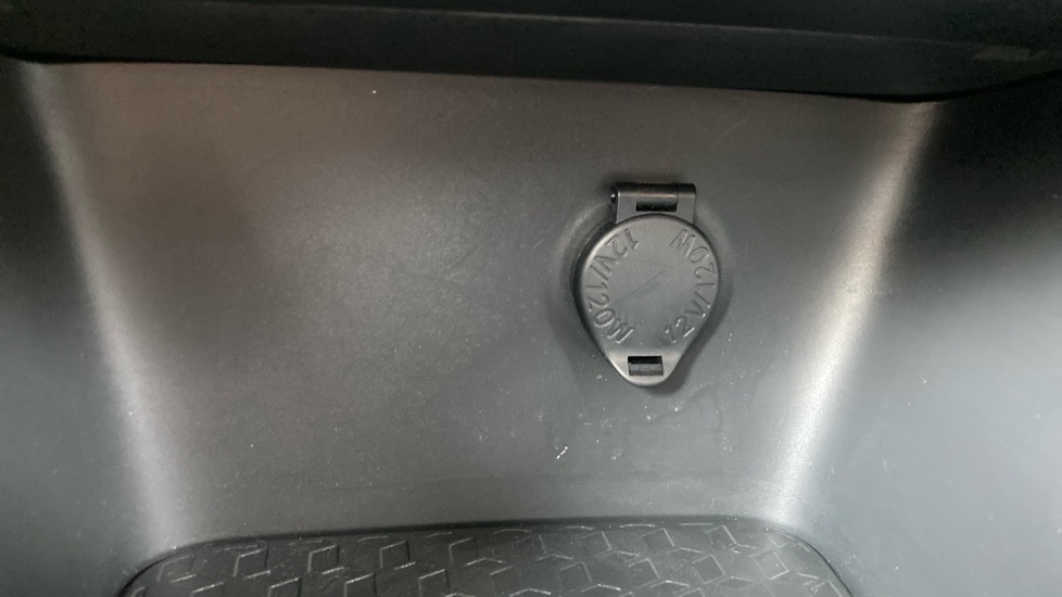 Toyota Yaris 1.5 Hybrid Excel 5dr CVT Hybrid Hatchback - Image 35