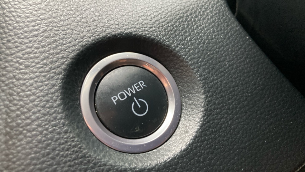 Toyota Corolla 1.8 Hybrid Design 5dr CVT Hybrid Hatchback - Image 16