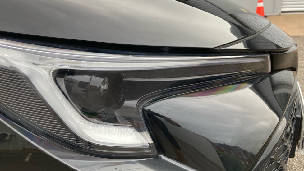 Toyota Corolla 1.8 Hybrid Design 5dr CVT Hybrid Hatchback - Image 20