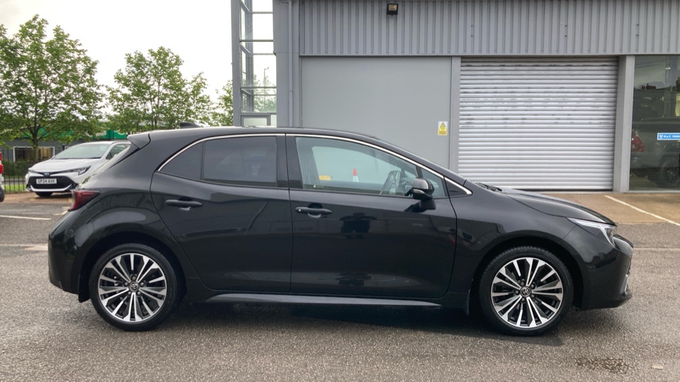 Toyota Corolla 1.8 Hybrid Design 5dr CVT Hybrid Hatchback - Image 23