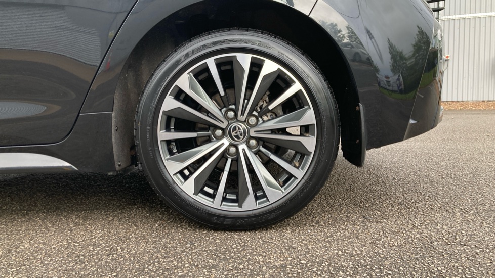 Toyota Corolla 1.8 Hybrid Design 5dr CVT Hybrid Hatchback - Image 25