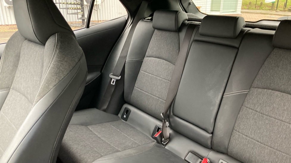 Toyota Corolla 1.8 Hybrid Design 5dr CVT Hybrid Hatchback - Image 44