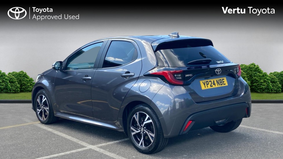 Toyota Yaris 1.5 Hybrid Design 5dr CVT Hybrid Hatchback - Image 4