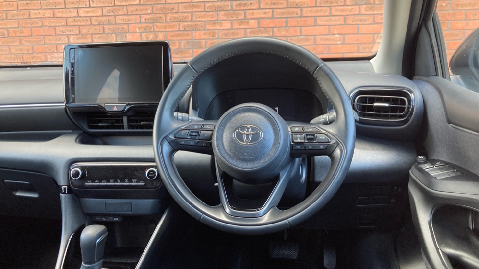 Toyota Yaris 1.5 Hybrid Design 5dr CVT Hybrid Hatchback - Image 7