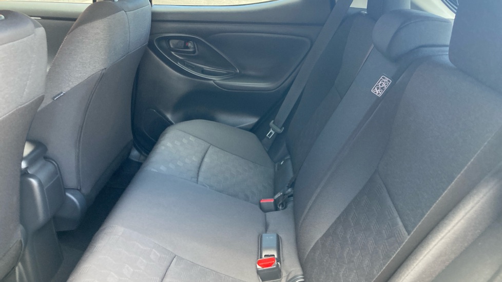 Toyota Yaris 1.5 Hybrid Design 5dr CVT Hybrid Hatchback - Image 15