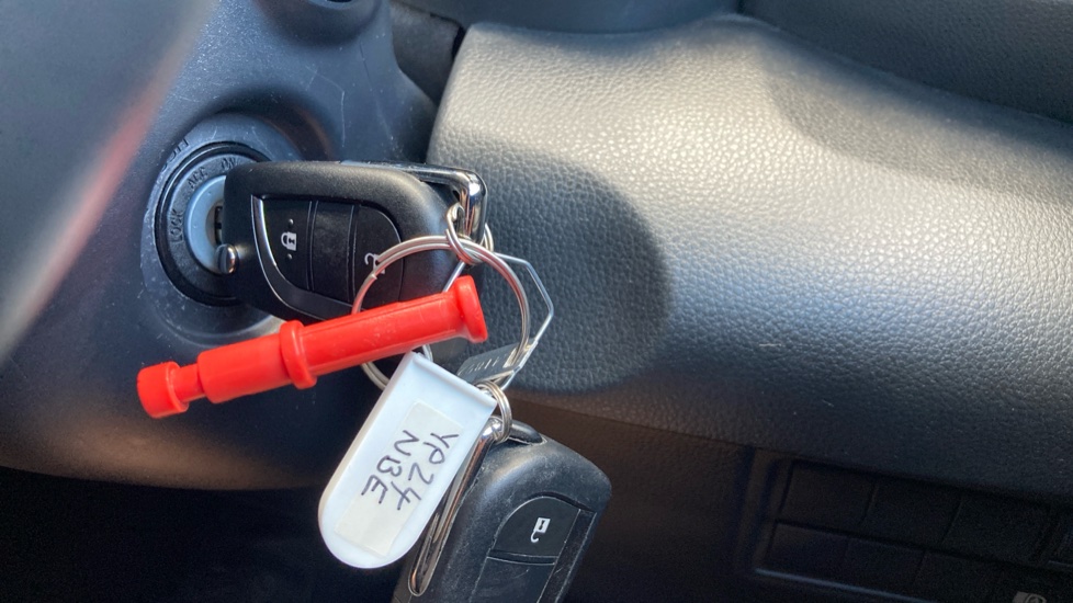 Toyota Yaris 1.5 Hybrid Design 5dr CVT Hybrid Hatchback - Image 16