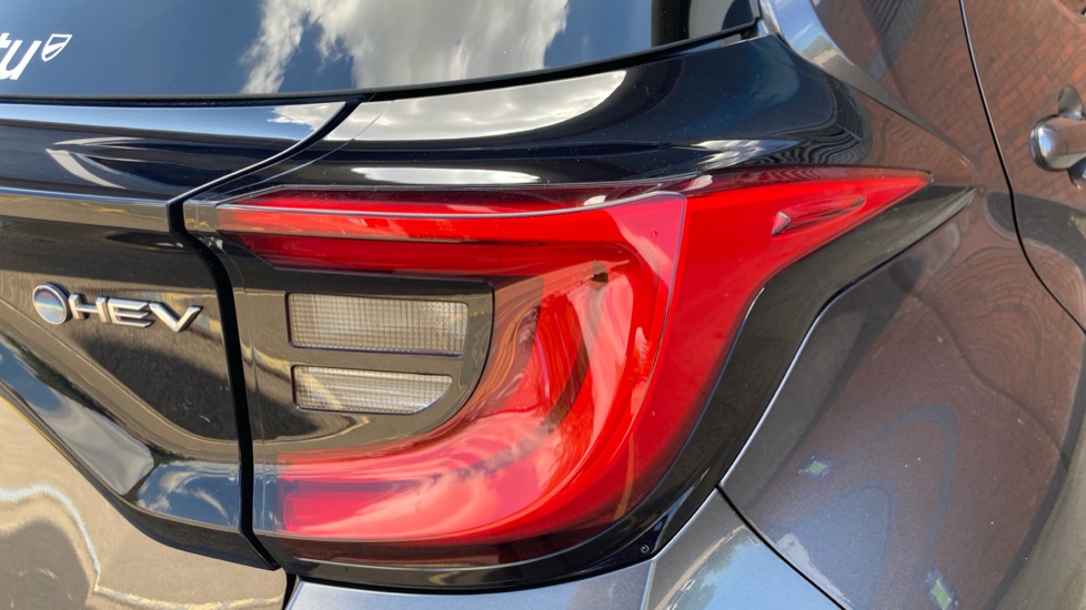 Toyota Yaris 1.5 Hybrid Design 5dr CVT Hybrid Hatchback - Image 21