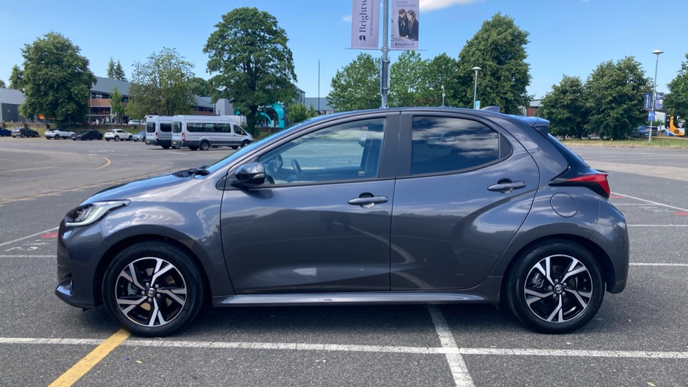 Toyota Yaris 1.5 Hybrid Design 5dr CVT Hybrid Hatchback - Image 24