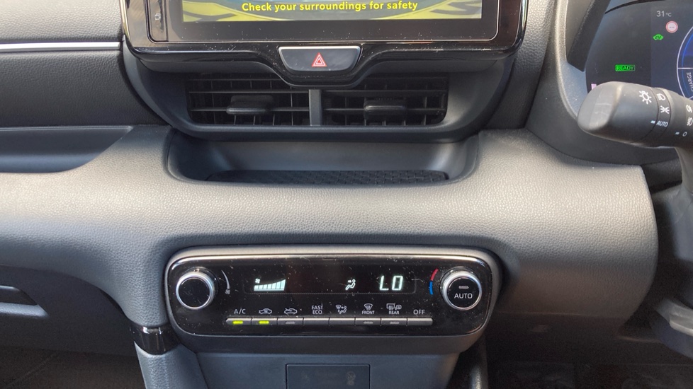Toyota Yaris 1.5 Hybrid Design 5dr CVT Hybrid Hatchback - Image 33