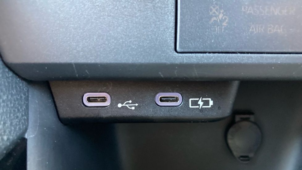 Toyota Yaris 1.5 Hybrid Design 5dr CVT Hybrid Hatchback - Image 34