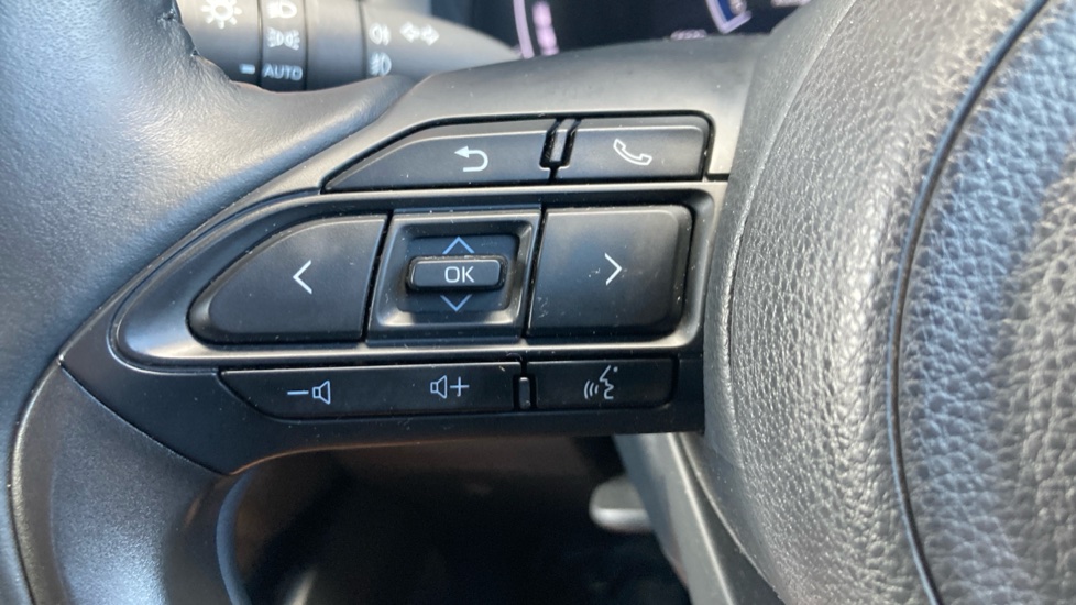 Toyota Yaris 1.5 Hybrid Design 5dr CVT Hybrid Hatchback - Image 37
