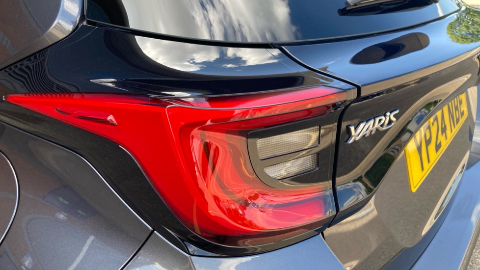 Toyota Yaris 1.5 Hybrid Design 5dr CVT Hybrid Hatchback - Image 41