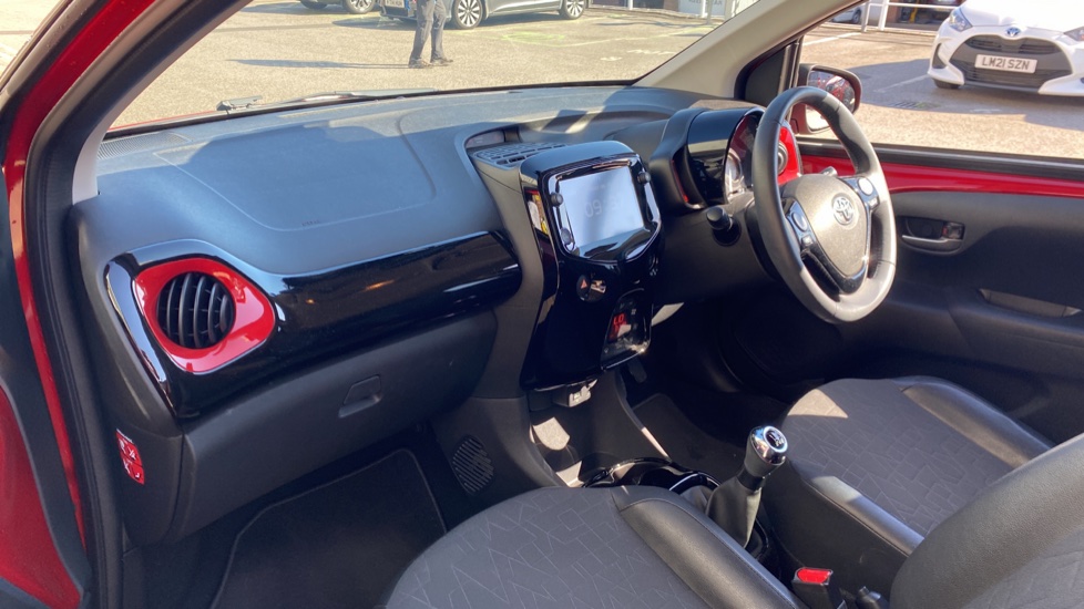 Toyota Aygo 1.0 VVT-i X-Clusiv 5dr Petrol Hatchback - Image 9