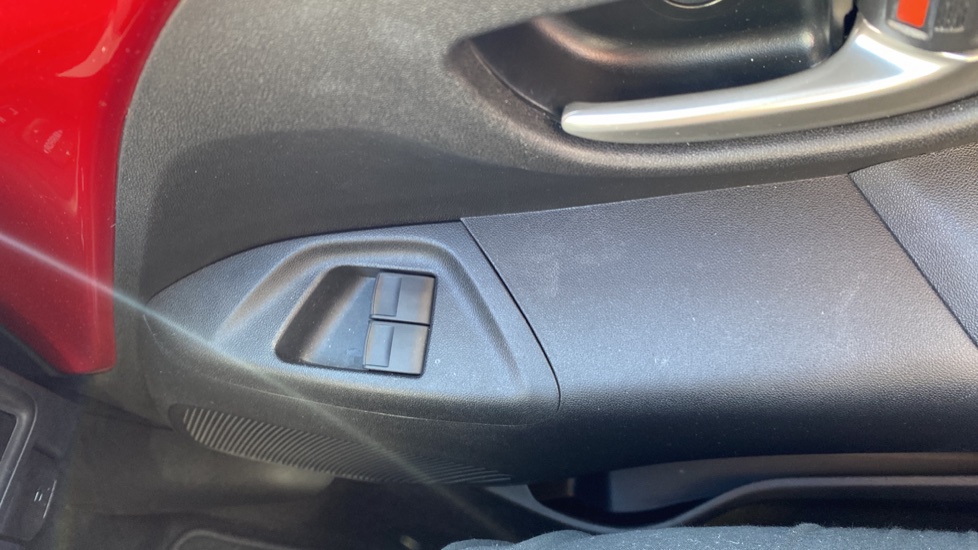 Toyota Aygo 1.0 VVT-i X-Clusiv 5dr Petrol Hatchback - Image 37