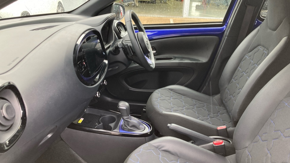 Toyota Aygo X 1.0 VVT-i Exclusive 5dr Auto Petrol Hatchback - Image 5