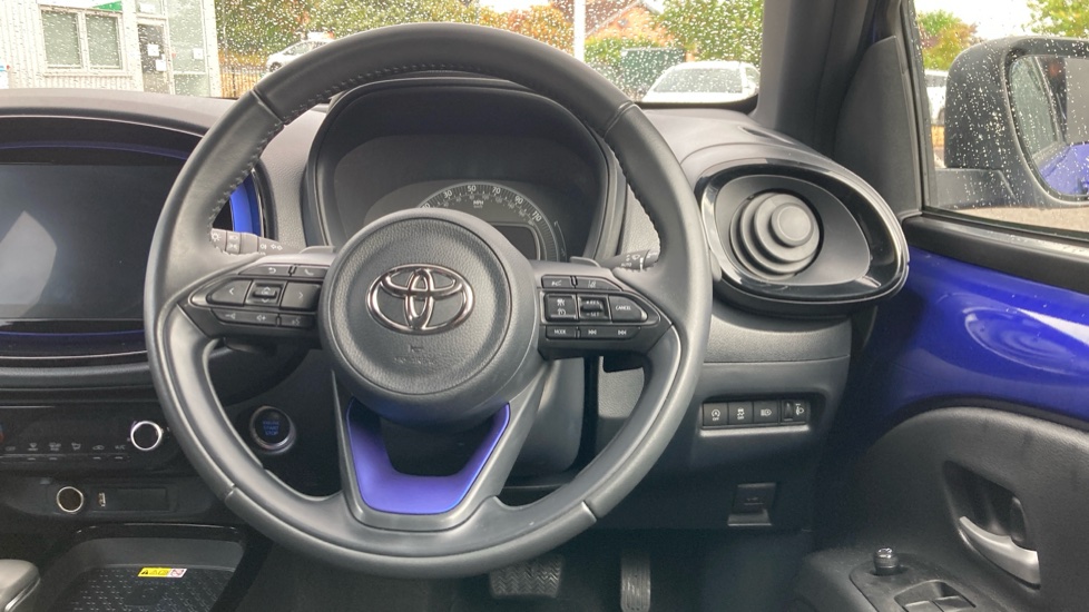 Toyota Aygo X 1.0 VVT-i Exclusive 5dr Auto Petrol Hatchback - Image 10