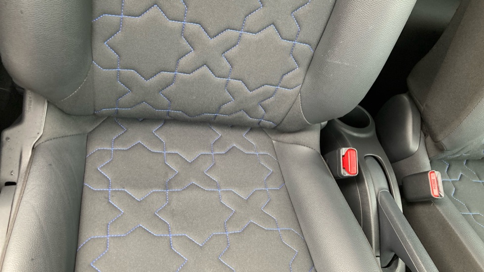 Toyota Aygo X 1.0 VVT-i Exclusive 5dr Auto Petrol Hatchback - Image 14