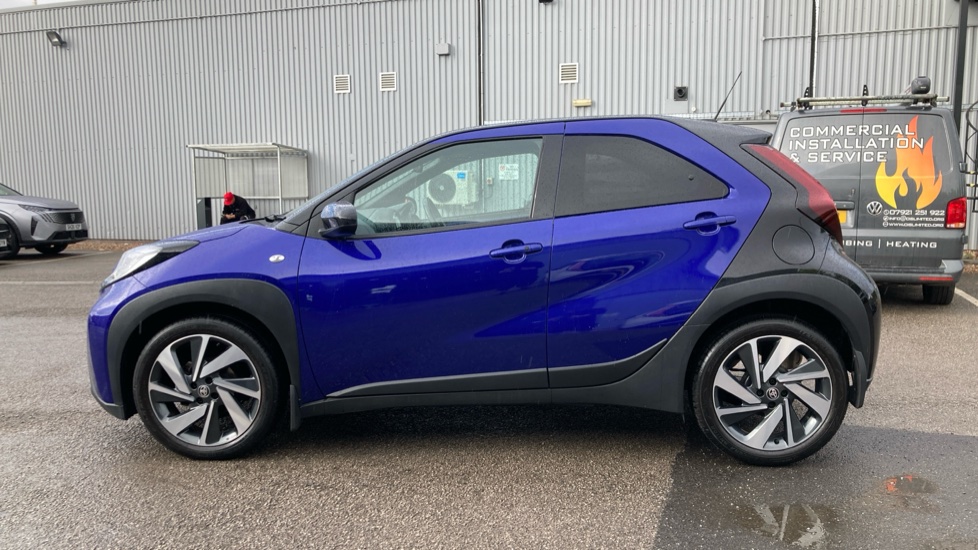 Toyota Aygo X 1.0 VVT-i Exclusive 5dr Auto Petrol Hatchback - Image 24