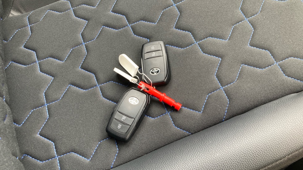 Toyota Aygo X 1.0 VVT-i Exclusive 5dr Auto Petrol Hatchback - Image 28
