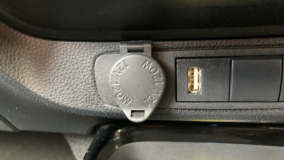 Toyota Aygo X 1.0 VVT-i Exclusive 5dr Auto Petrol Hatchback - Image 36