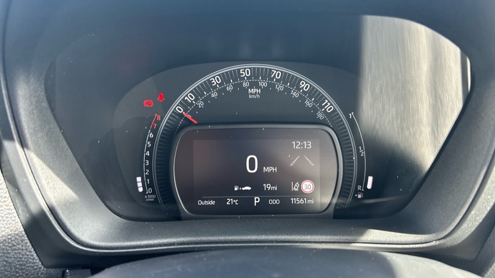 Toyota Aygo X 1.0 VVT-i Edge 5dr Auto Petrol Hatchback - Image 11