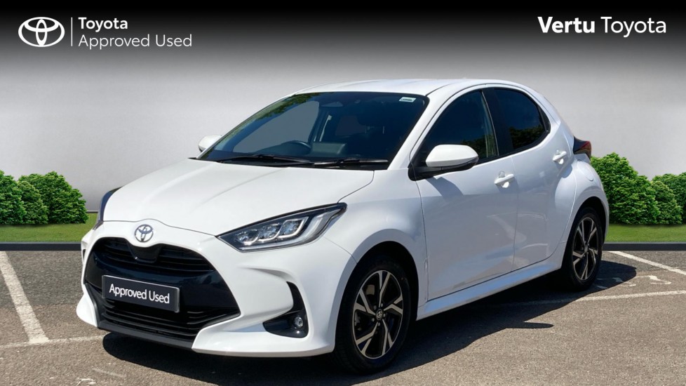 Toyota Yaris 1.5 Hybrid Design 5dr CVT Hybrid Hatchback - Image 3