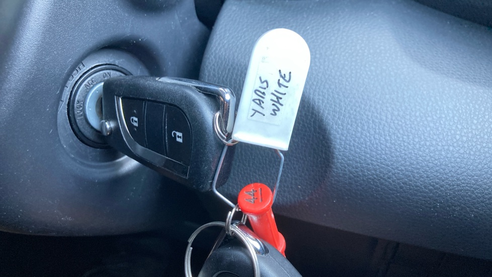 Toyota Yaris 1.5 Hybrid Design 5dr CVT Hybrid Hatchback - Image 16