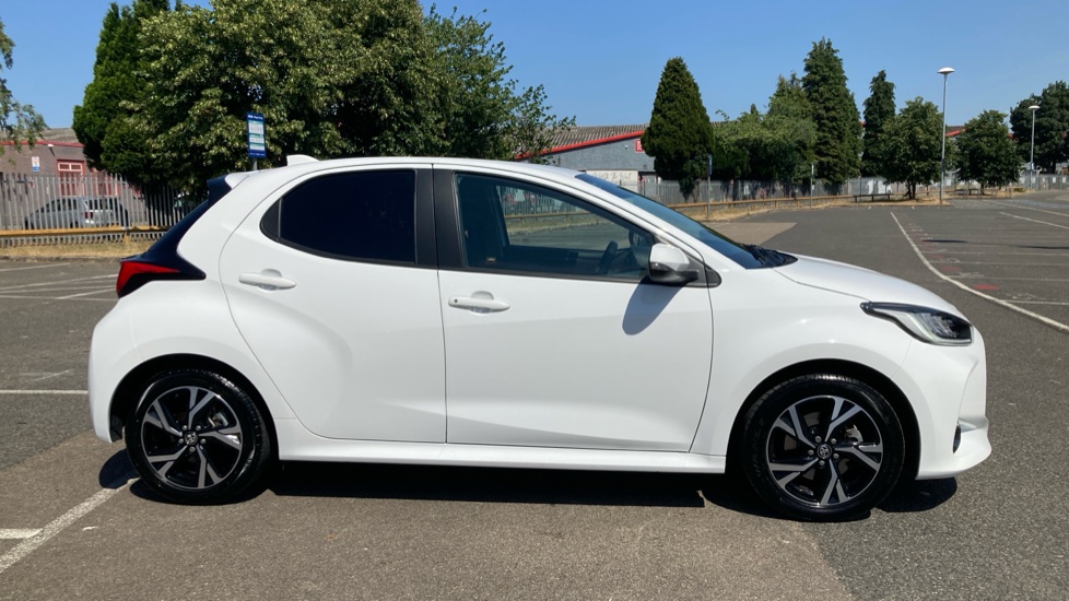 Toyota Yaris 1.5 Hybrid Design 5dr CVT Hybrid Hatchback - Image 23