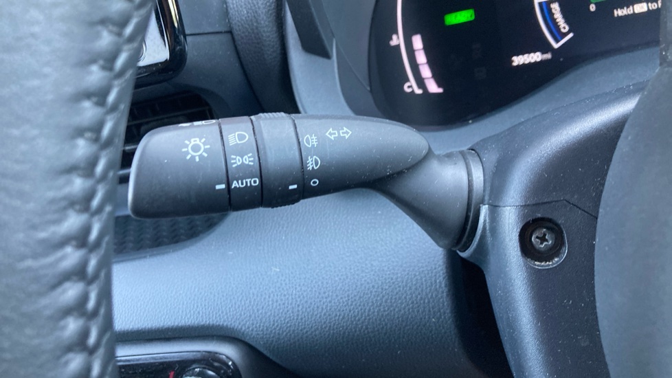 Toyota Yaris 1.5 Hybrid Design 5dr CVT Hybrid Hatchback - Image 30