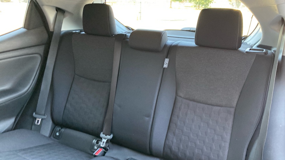 Toyota Yaris 1.5 Hybrid Design 5dr CVT Hybrid Hatchback - Image 38