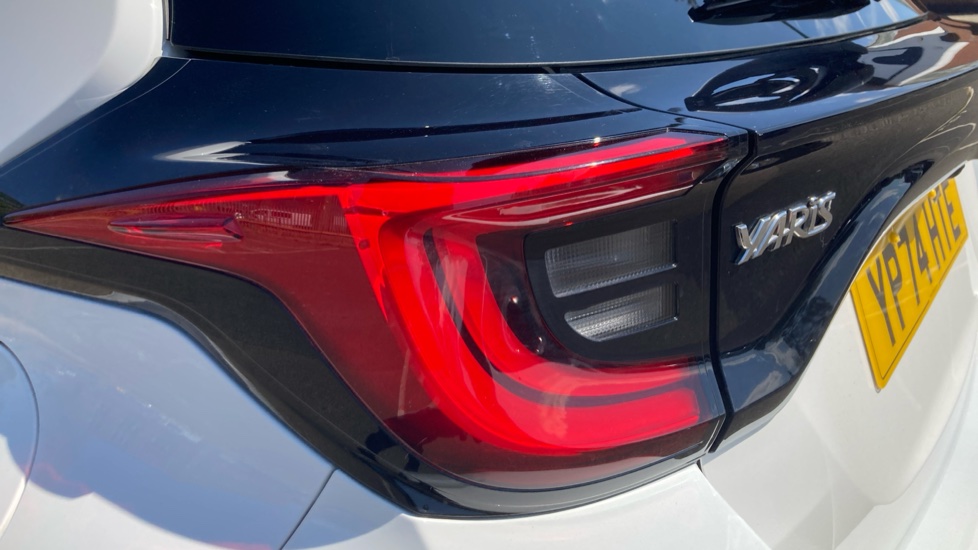 Toyota Yaris 1.5 Hybrid Design 5dr CVT Hybrid Hatchback - Image 40