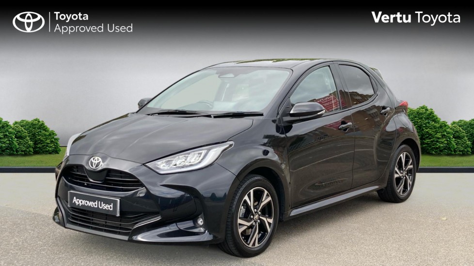 Toyota Yaris 1.5 Hybrid Design 5dr CVT Hybrid Hatchback - Image 3