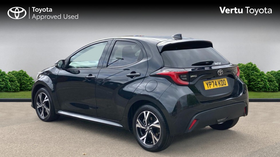 Toyota Yaris 1.5 Hybrid Design 5dr CVT Hybrid Hatchback - Image 4