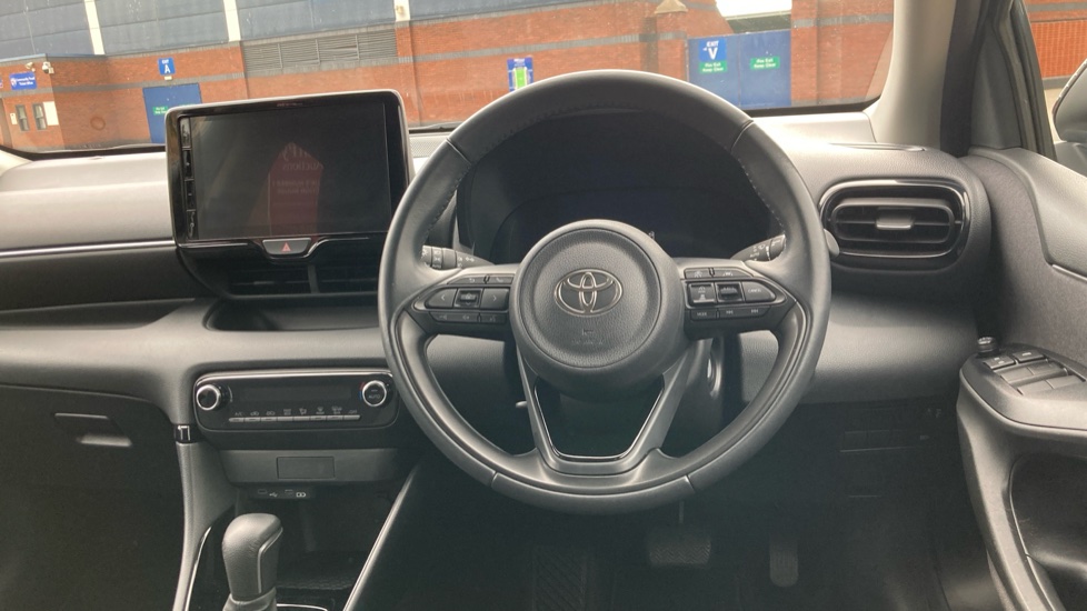 Toyota Yaris 1.5 Hybrid Design 5dr CVT Hybrid Hatchback - Image 7