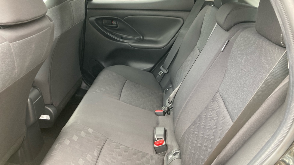 Toyota Yaris 1.5 Hybrid Design 5dr CVT Hybrid Hatchback - Image 15